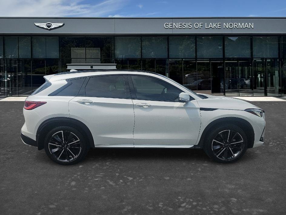 Used 2023 Radiant White INFINITI SPORT image 4