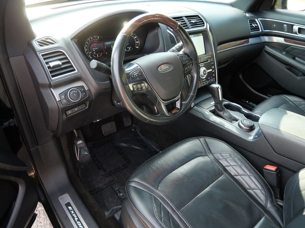 Certified Used 2017 Black Ford Platinum image 3
