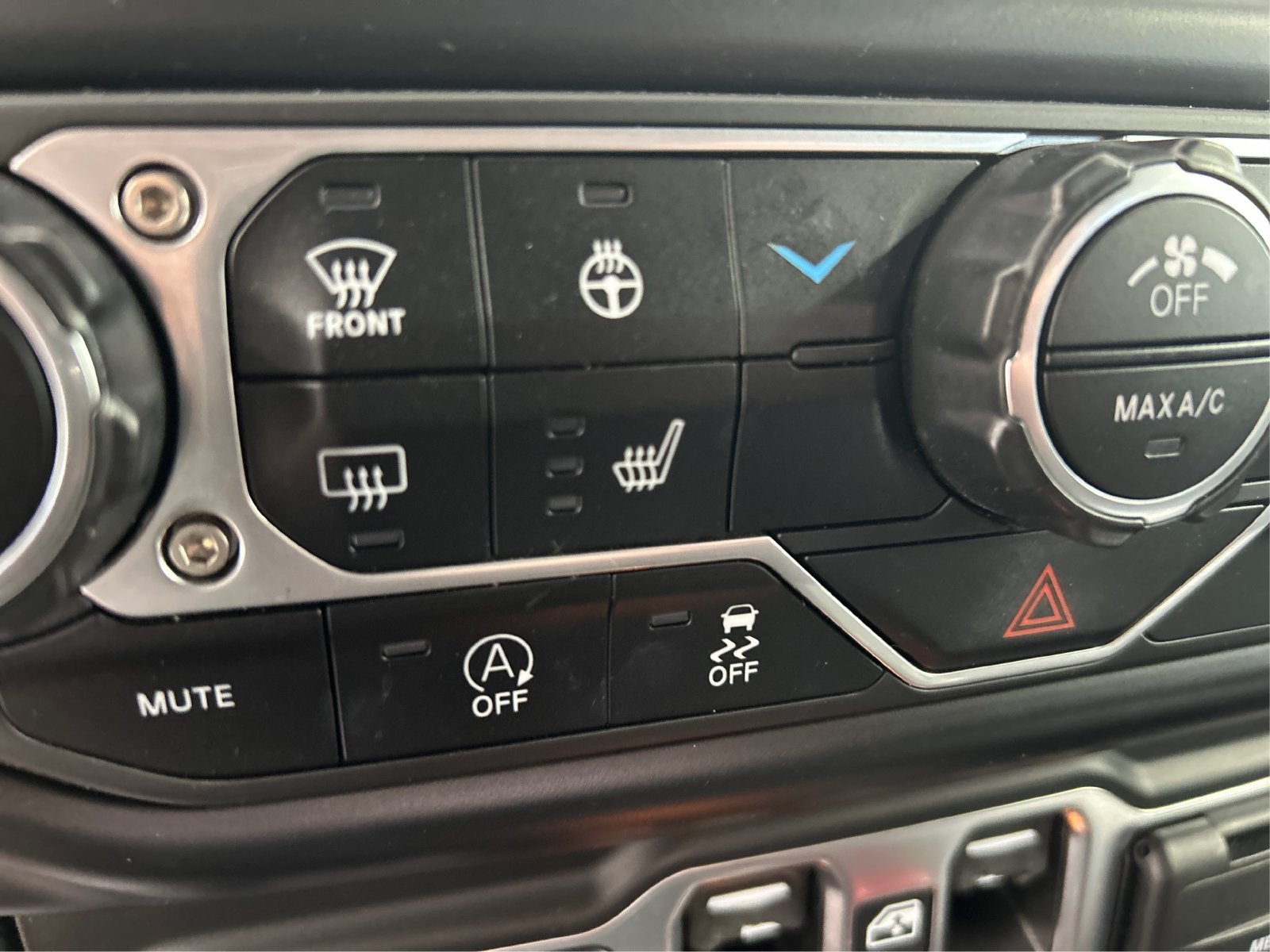 Used 2022 White Jeep Unlimited Willys image 31