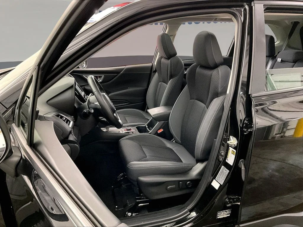 Used 2022 Black Subaru Premium image 29