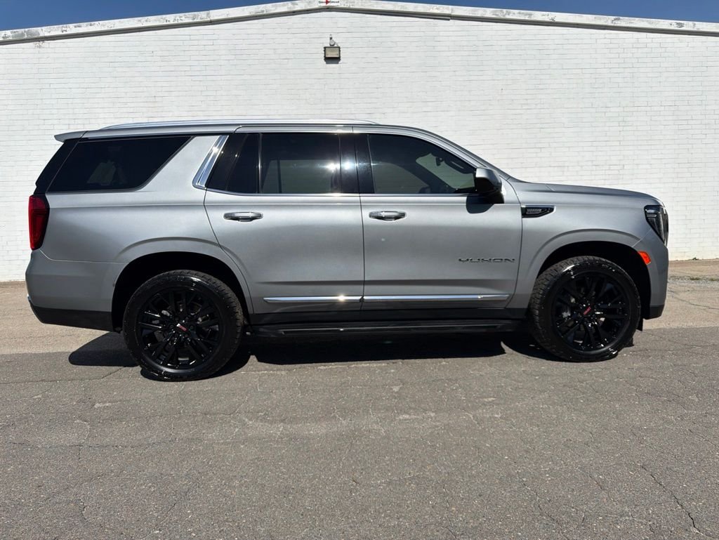 2023 GMC Yukon 4WD SLT's photo