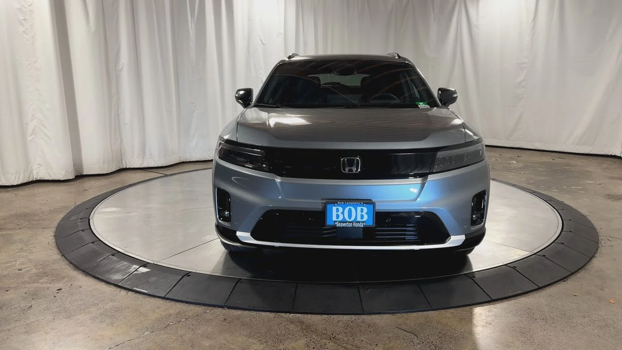 New 2026 Mercury Silver Metallic Honda Touring image 4