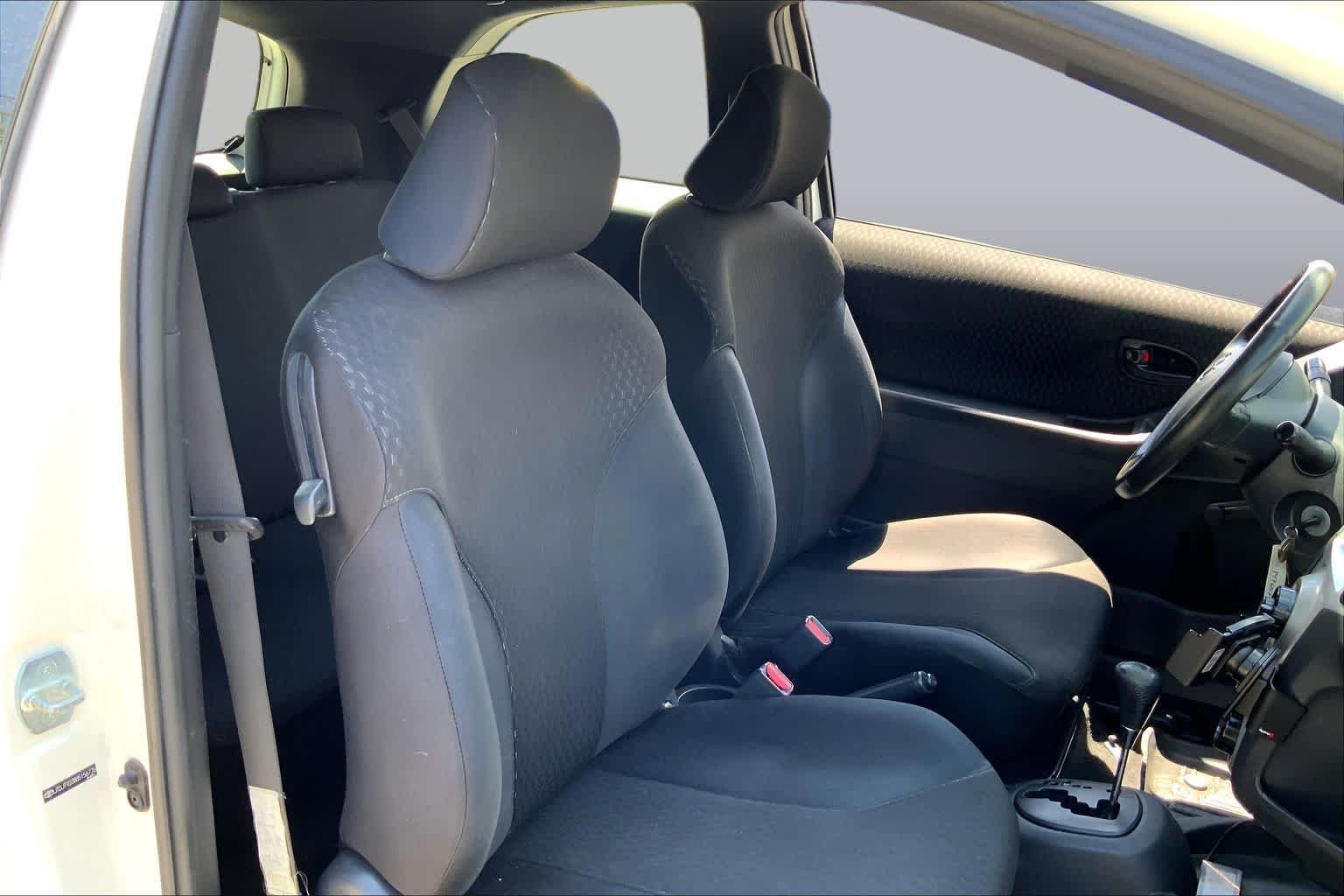 Used 2008 Polar White Toyota S image 7