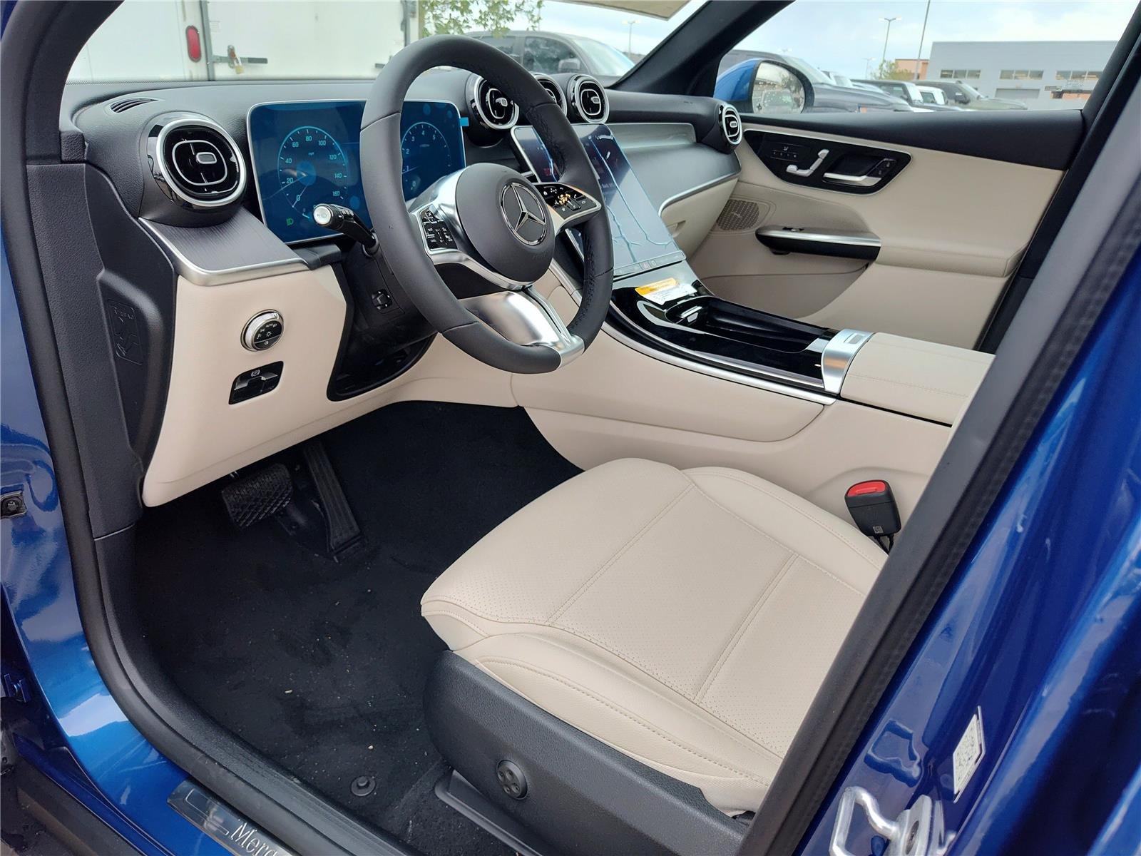 New 2026 Starling Blue Metallic Mercedes-Benz GLC 300 image 2