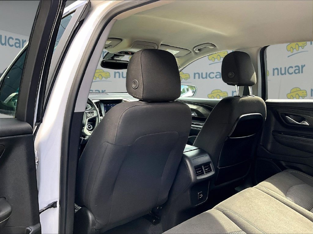 Used 2023 White GMC SLE image 22