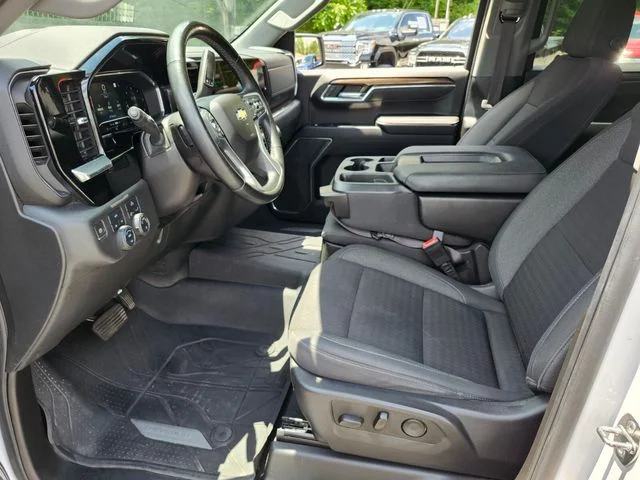 Used 2023 White Chevrolet LT image 11