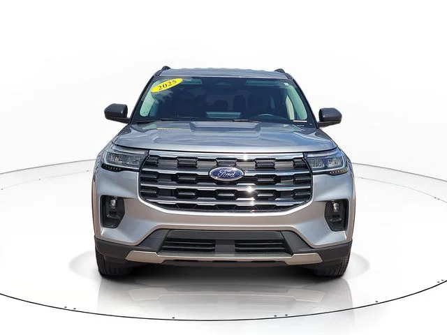 Used 2025 Silver Ford Active image 2