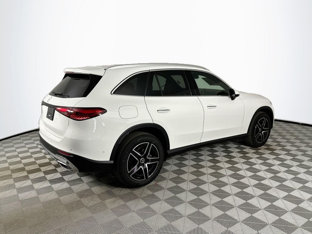 New 2026 Polar White Mercedes-Benz GLC 300 image 7