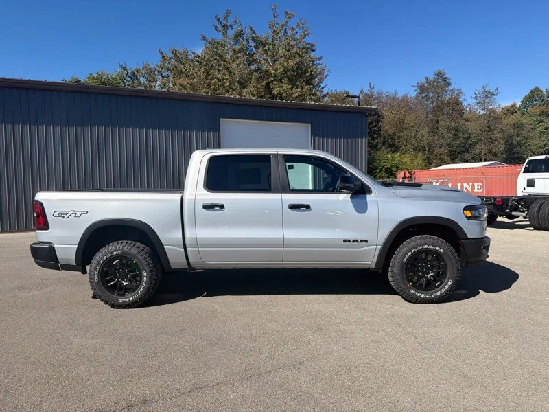 New 2027 Silver Zynith Exterior Paint RAM Rebel image 2