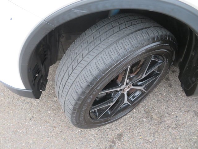 Used 2017  Toyota SE image 37