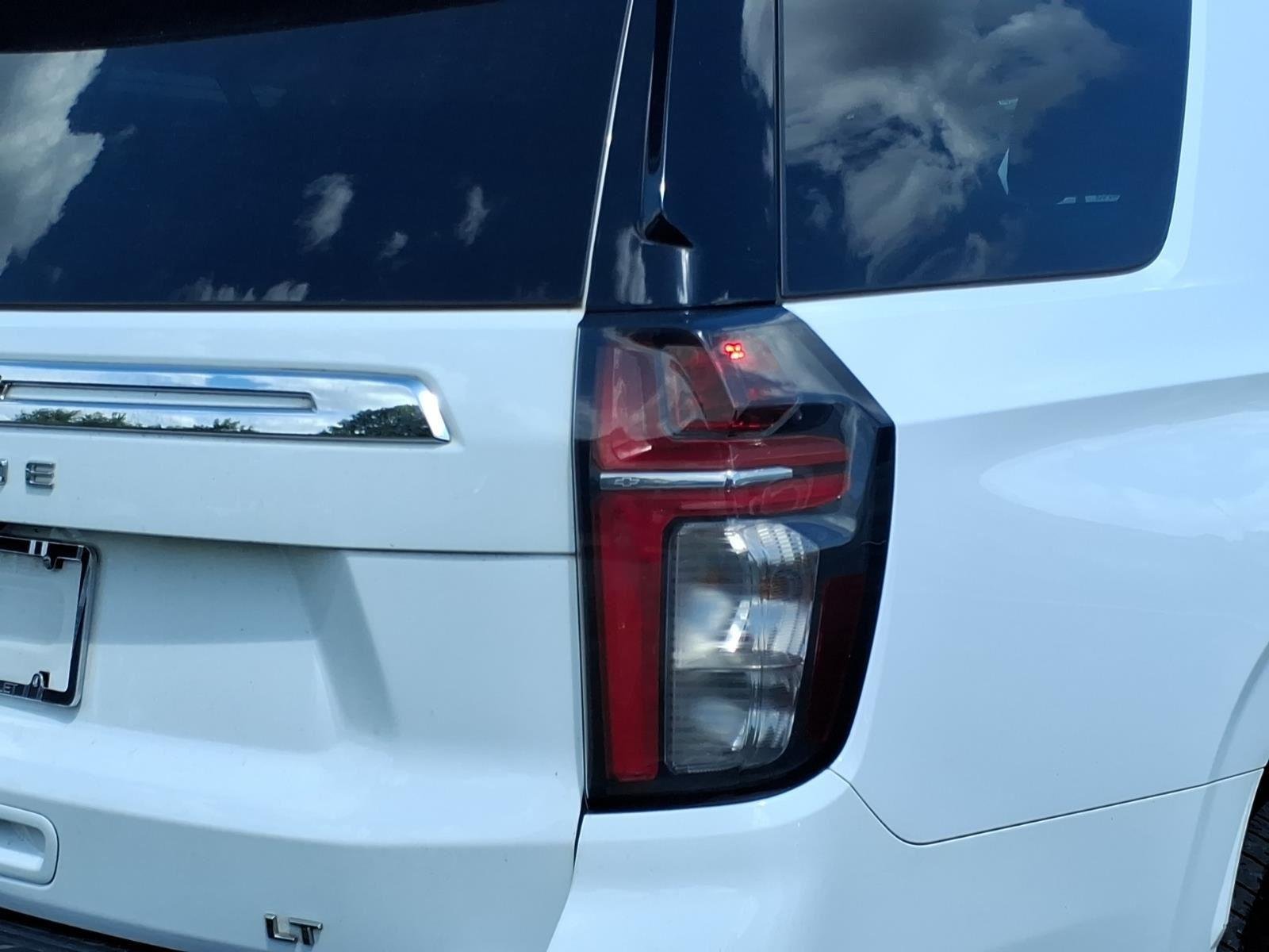 Used 2023 Summit White Chevrolet LT image 9