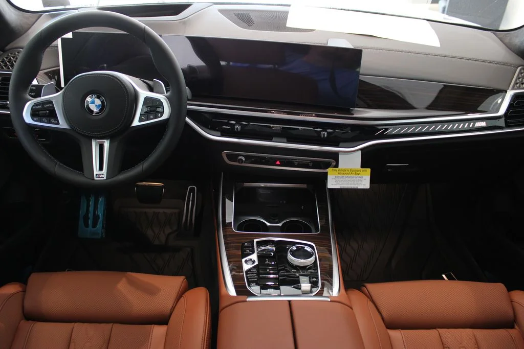 New 2027 Black Sapphire Metallic BMW M60i image 6