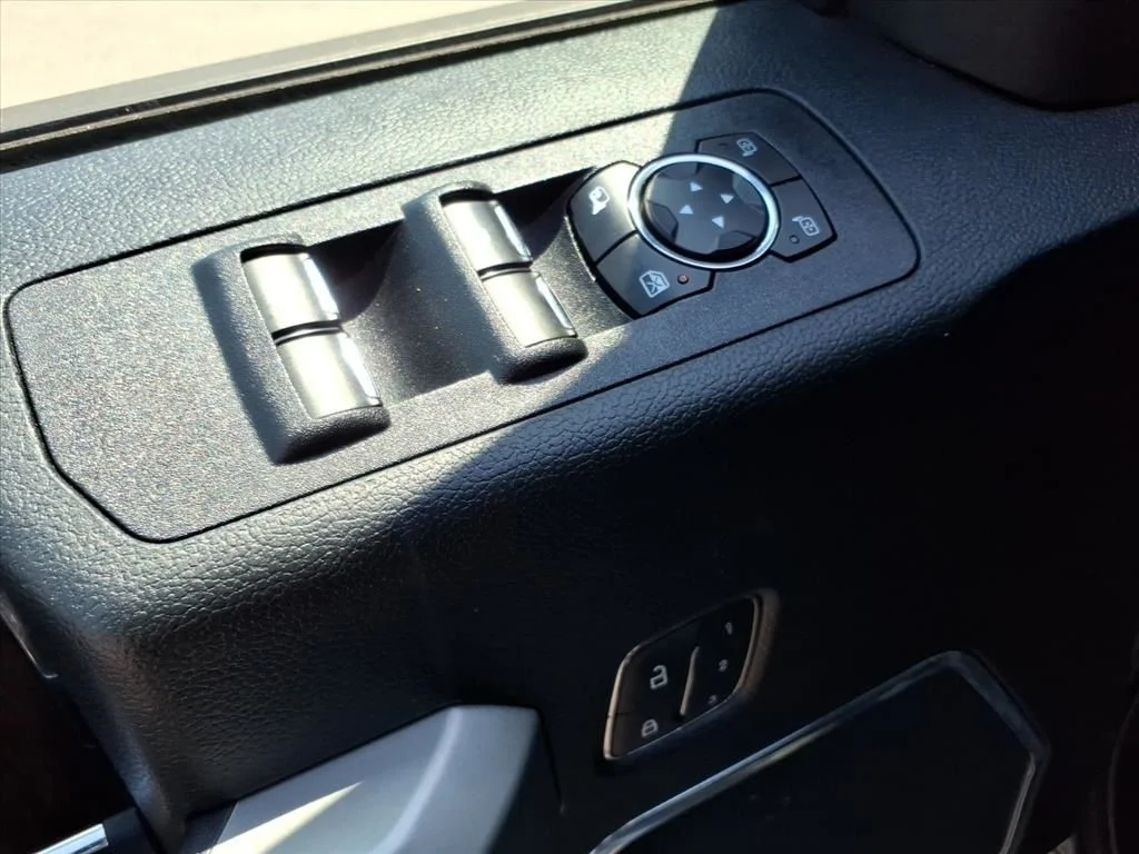 Used 2018 Red Ford Lariat image 20