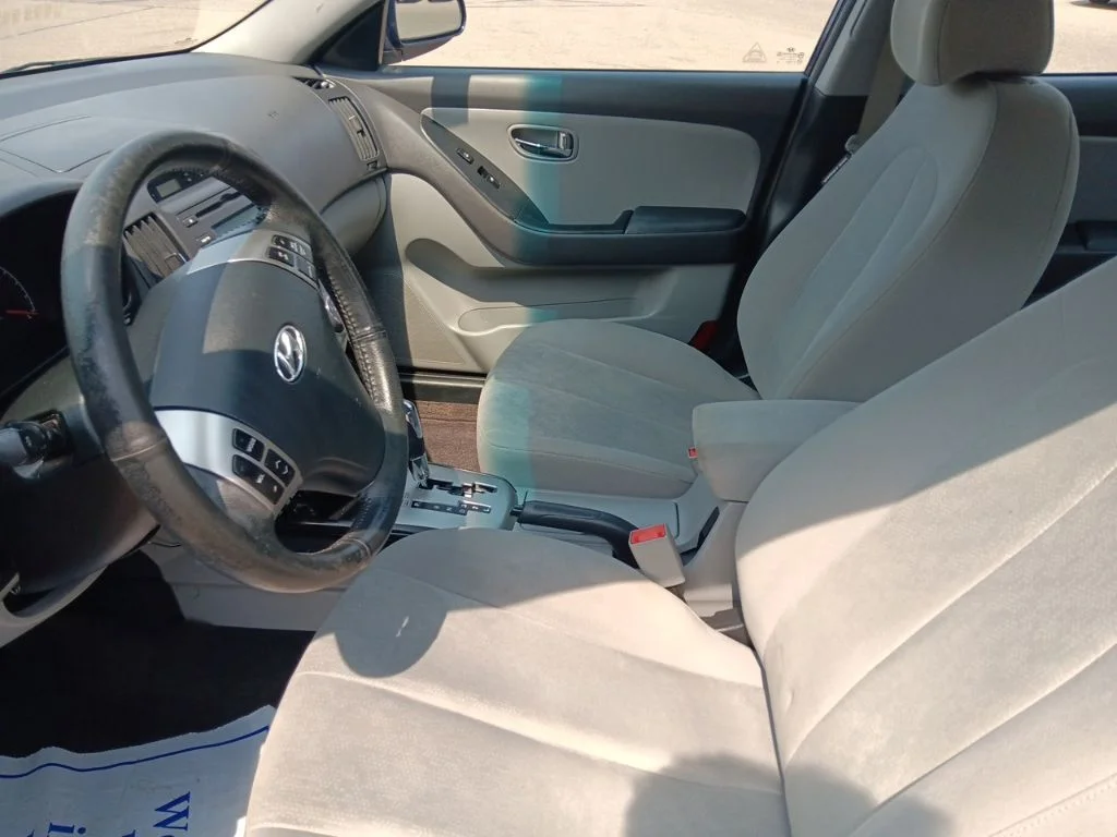Used 2010 Regatta Blue Pearl Hyundai SE image 14