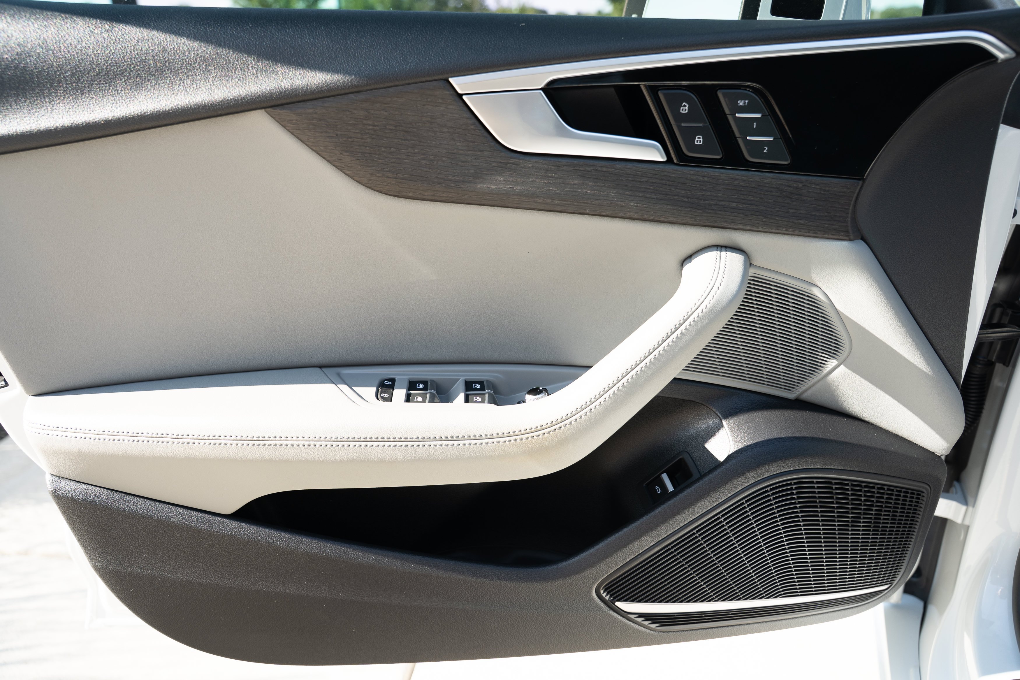Certified Used 2025 Glacier White Metallic Audi S line Prestige image 15
