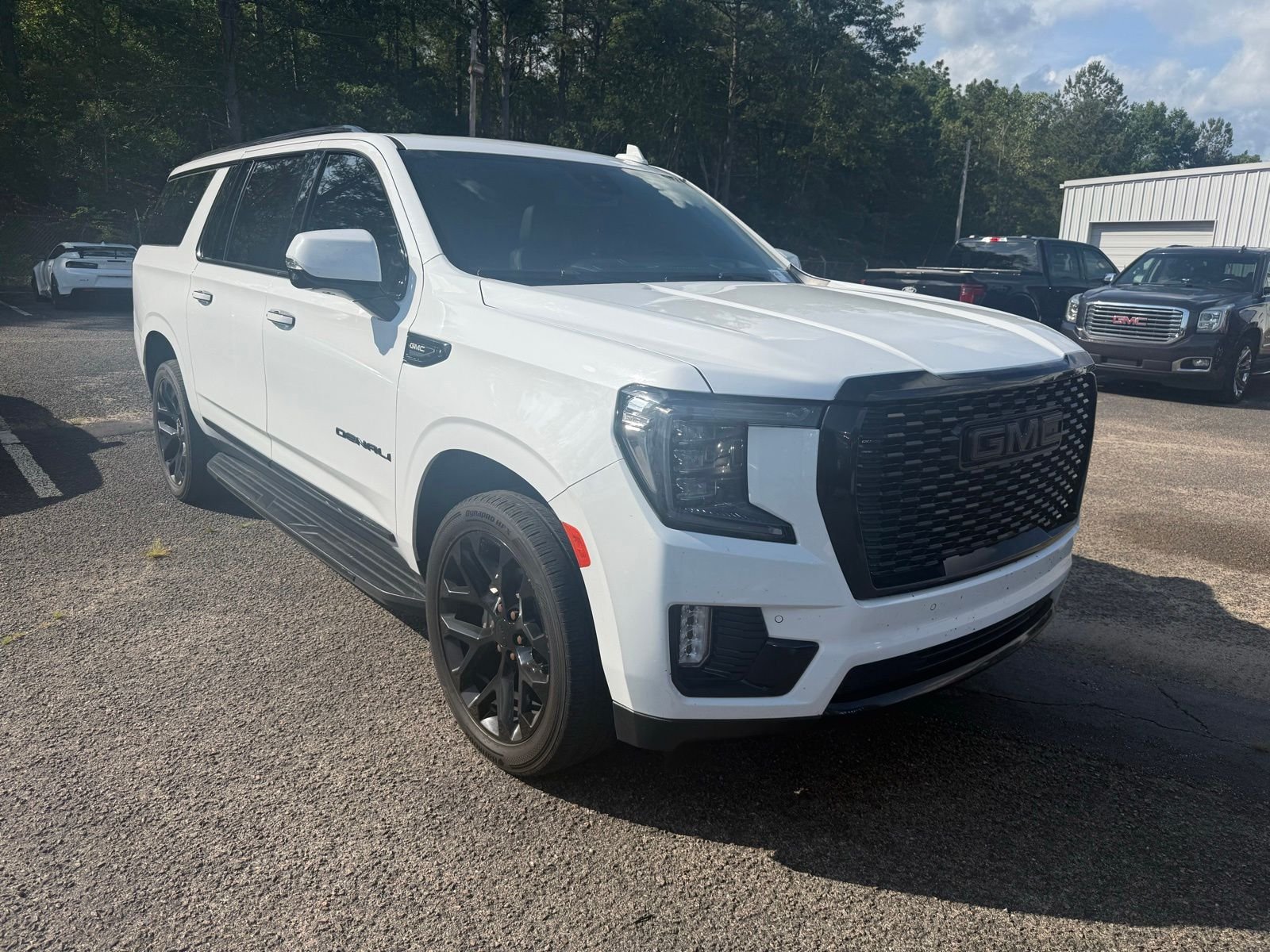 2023 GMC Yukon Denali 2WD's photo