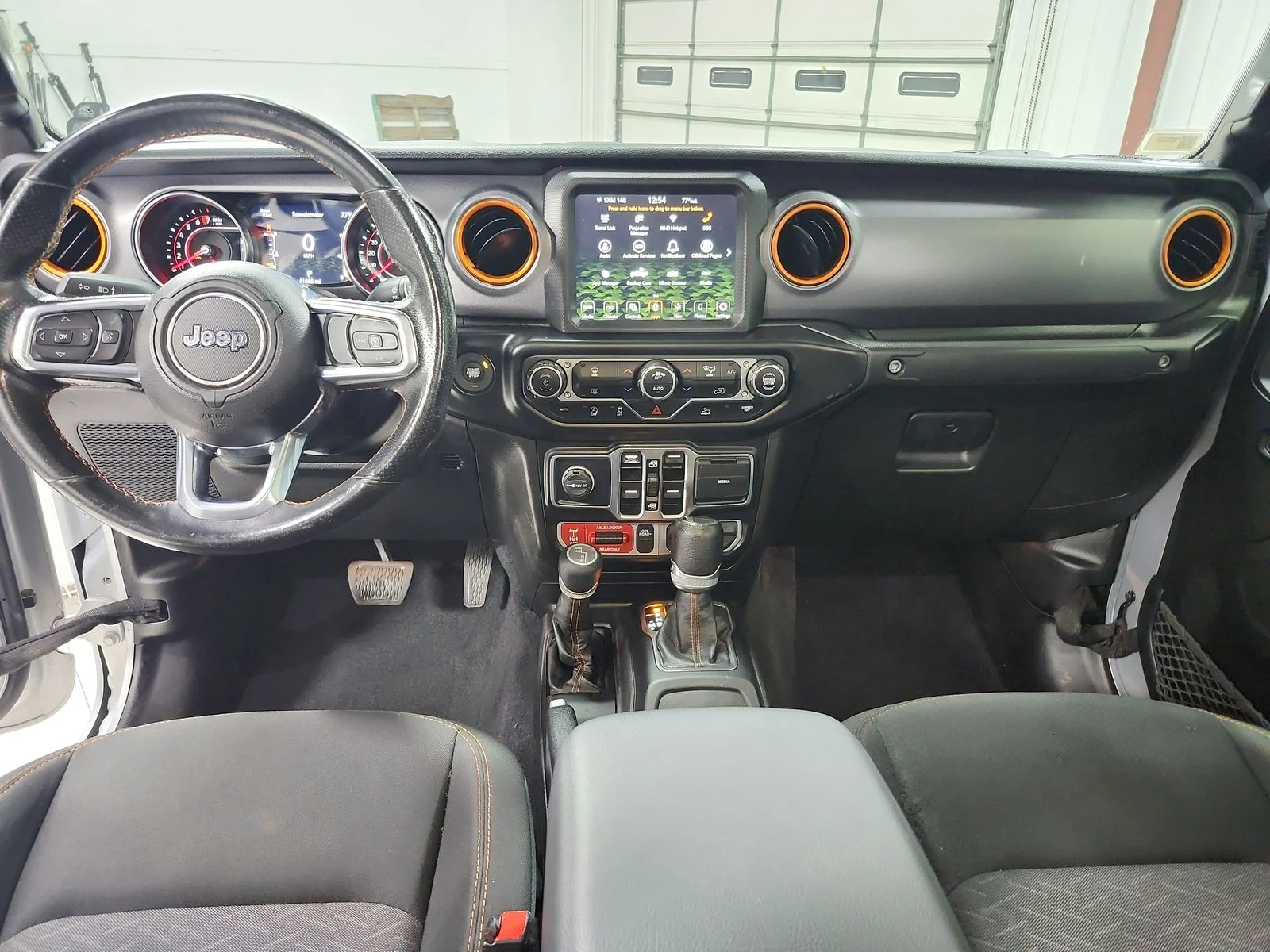 Used 2022 Silver Jeep Mojave image 23