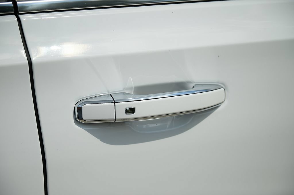 2026 GMC Yukon XL Denali - Photo 15