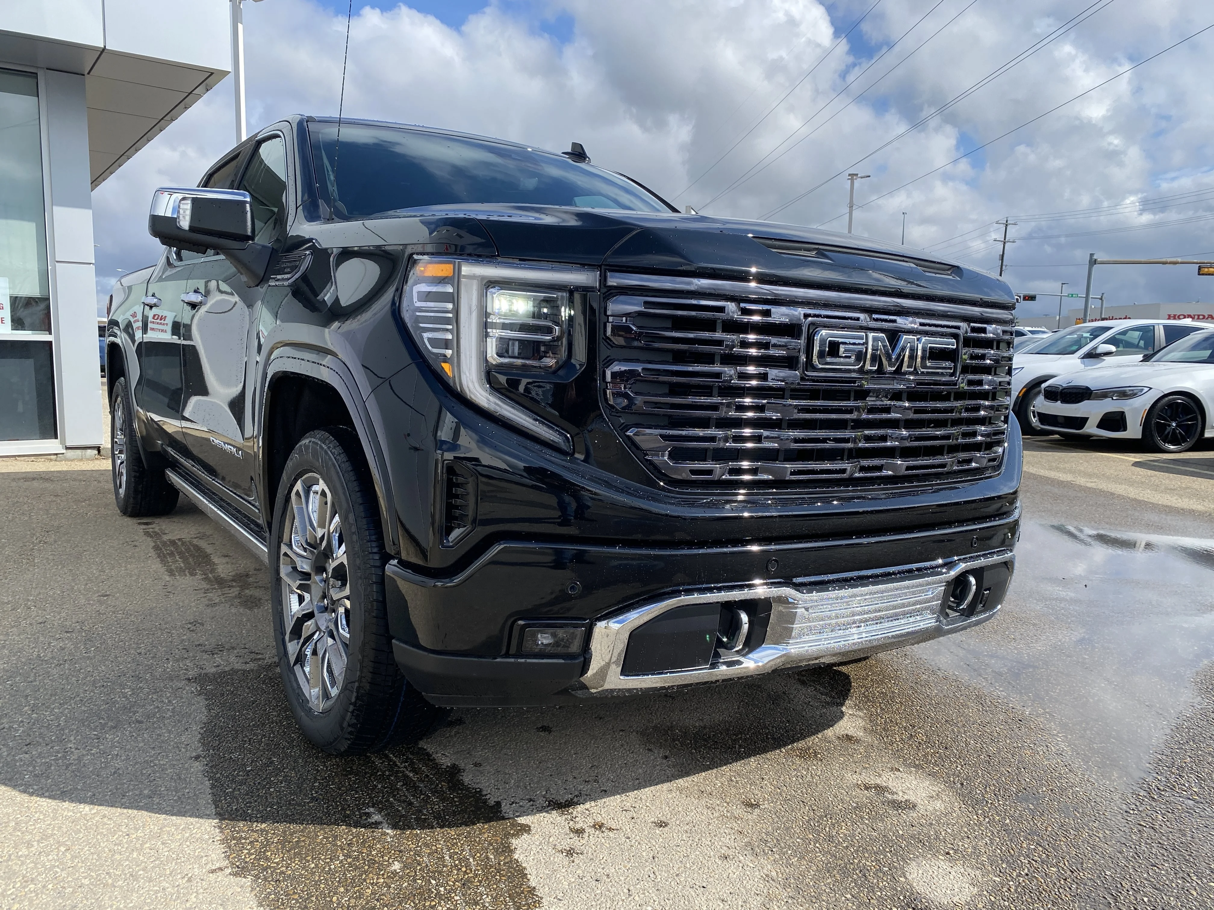 New 2026 ONYX BLACK GMC Denali Ultimate image 8