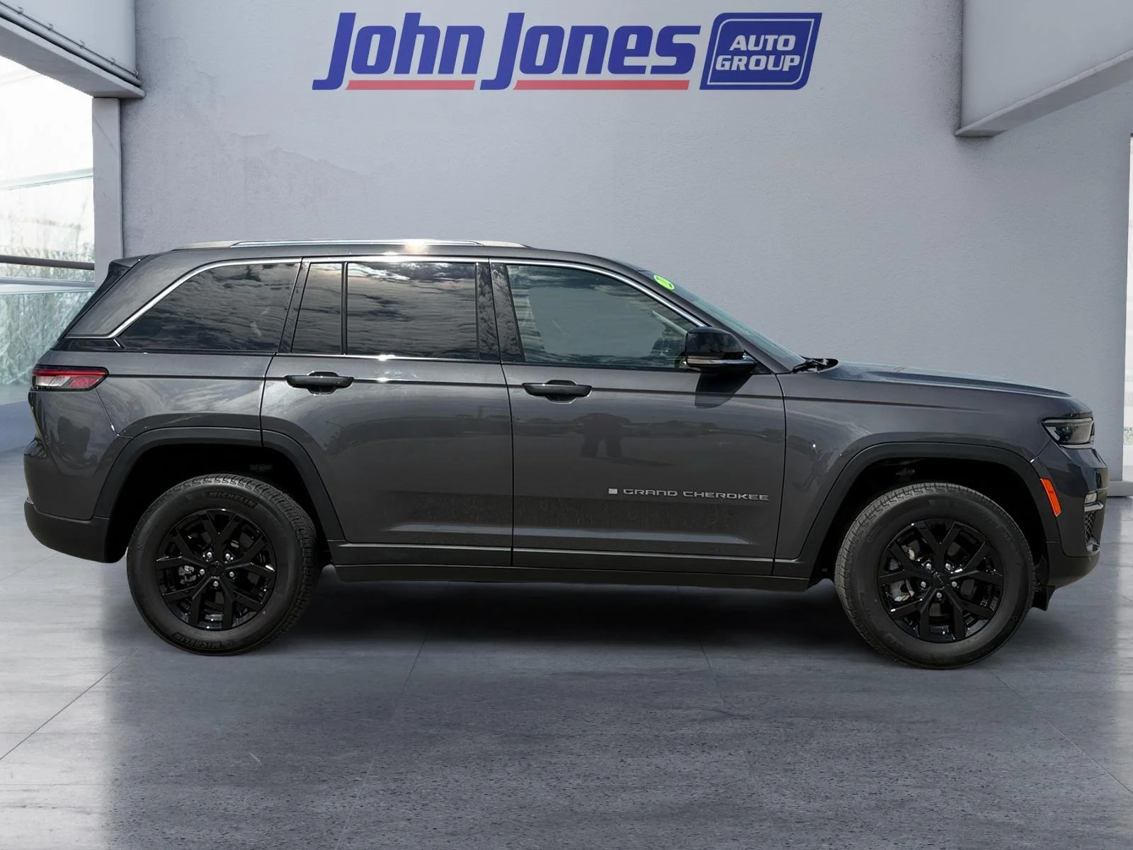 Used 2022 Baltic Gray Metallic Clearcoat Jeep Limited image 6