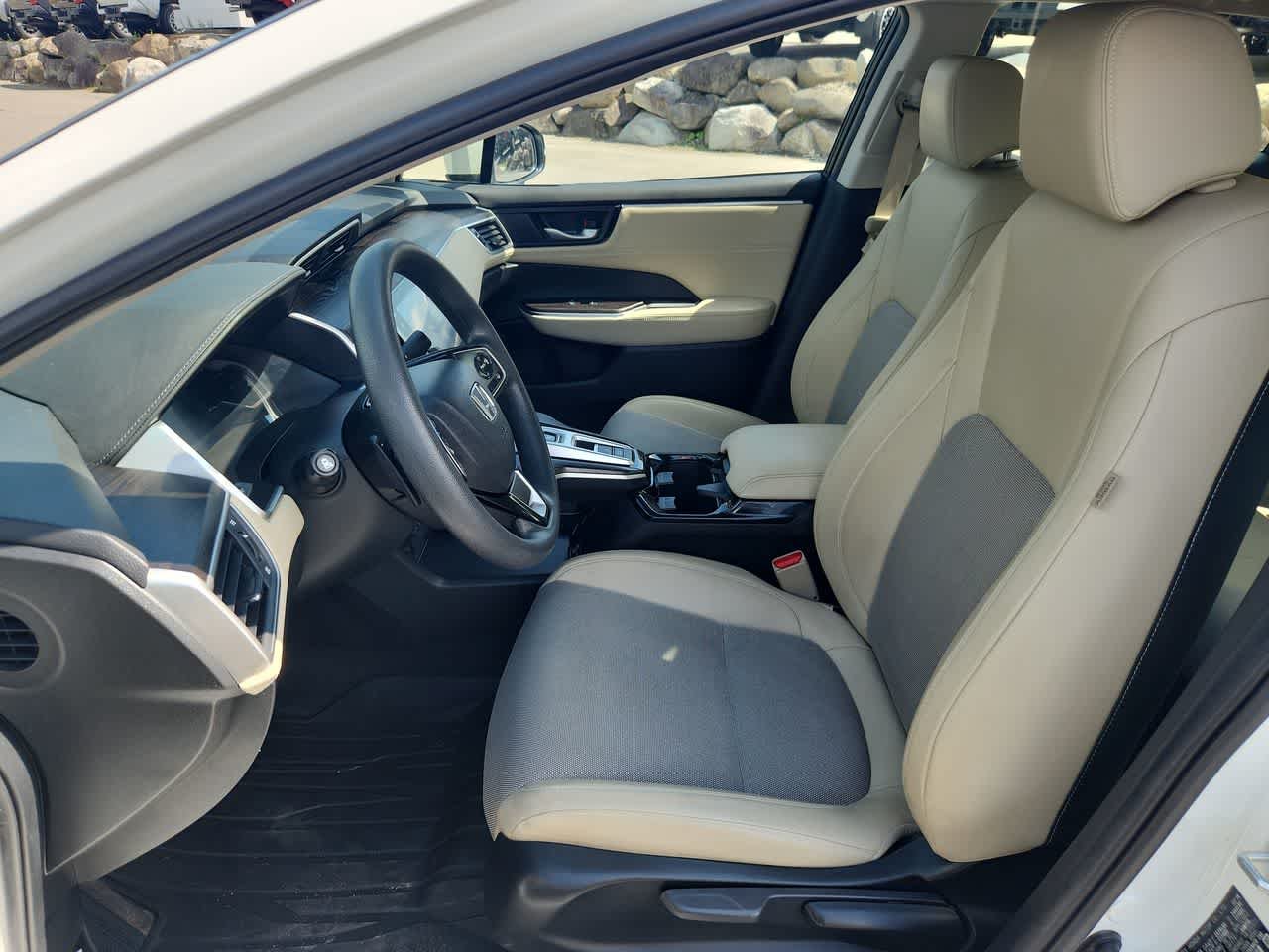 Used 2021 Platinum White Pearl Honda  image 13