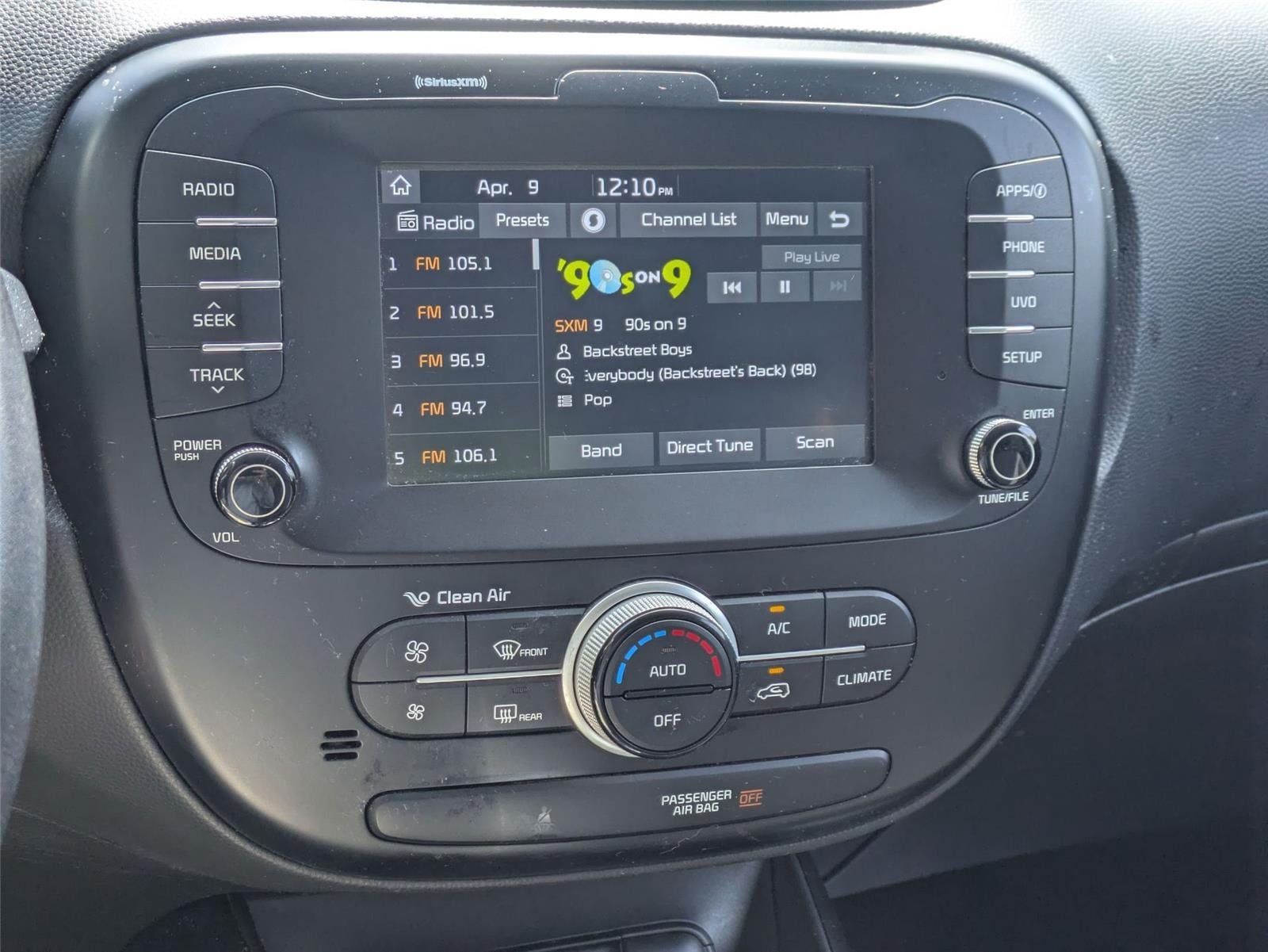 Used 2018 Titanium Gray Kia + image 23