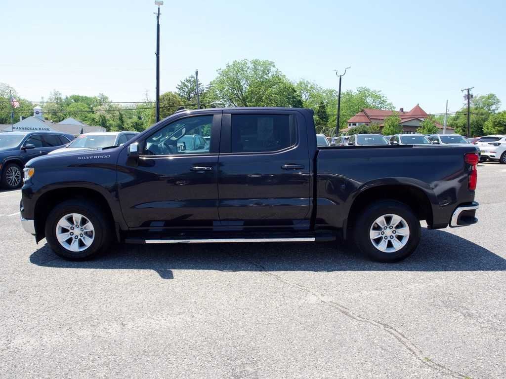Certified Used 2022 Dark Ash Metallic Chevrolet LT image 5