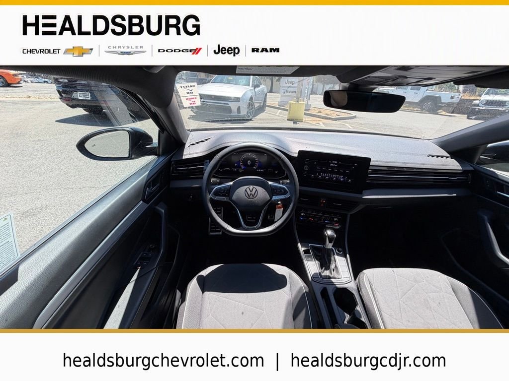 2025 Volkswagen Jetta Sport - Photo 16