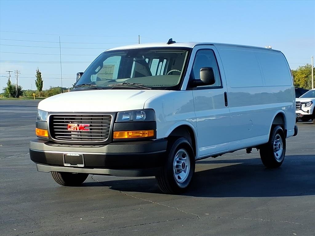 2025 GMC Savana Cargo Work Van - Photo 11