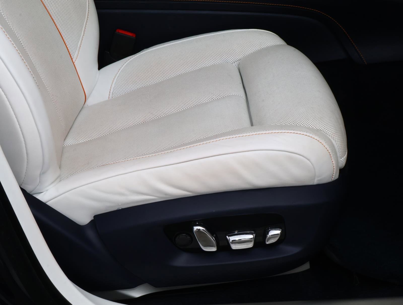 Used 2022 Midnight Rolls-Royce Base image 21