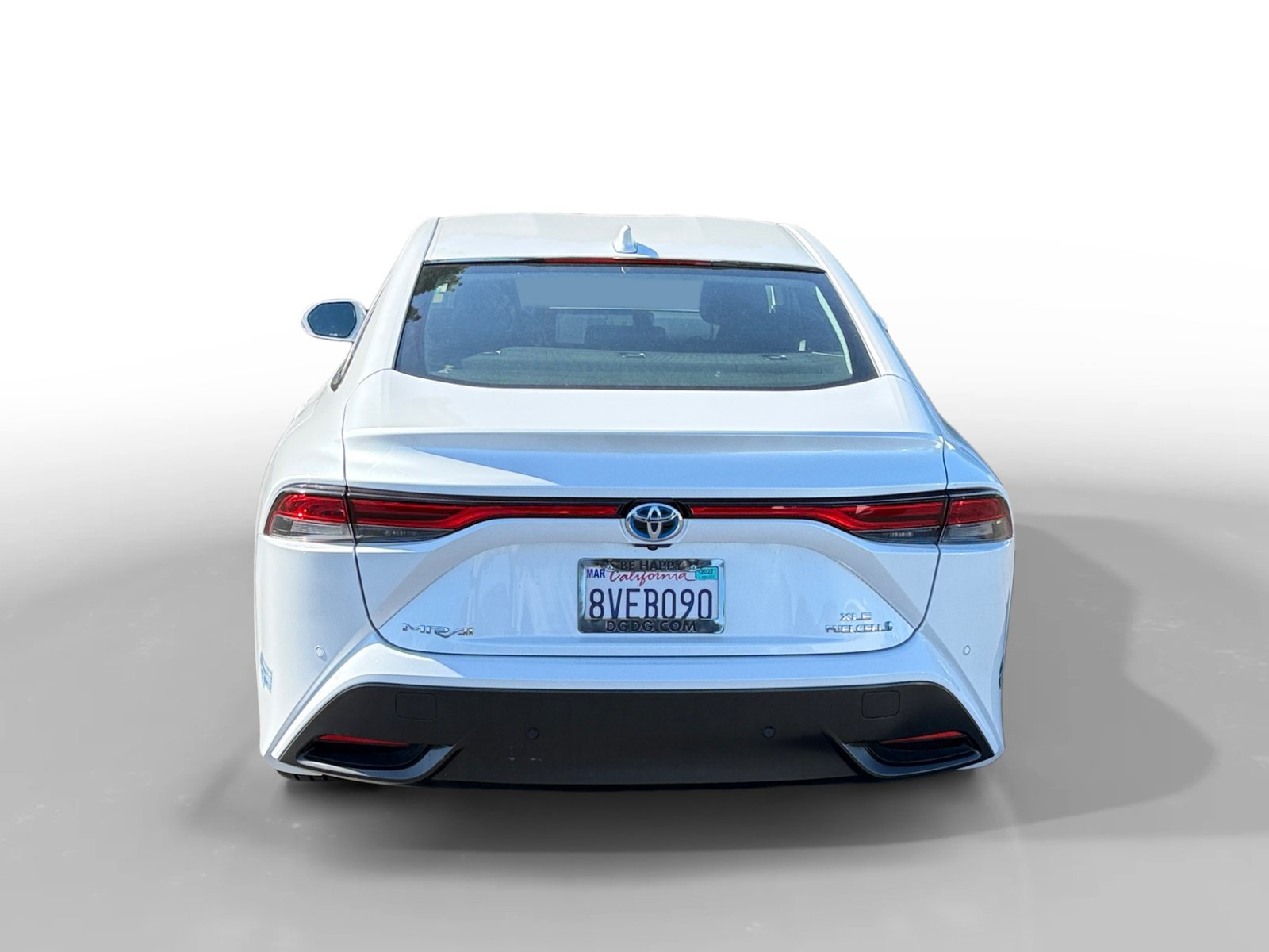 Used 2021 White Toyota XLE image 4