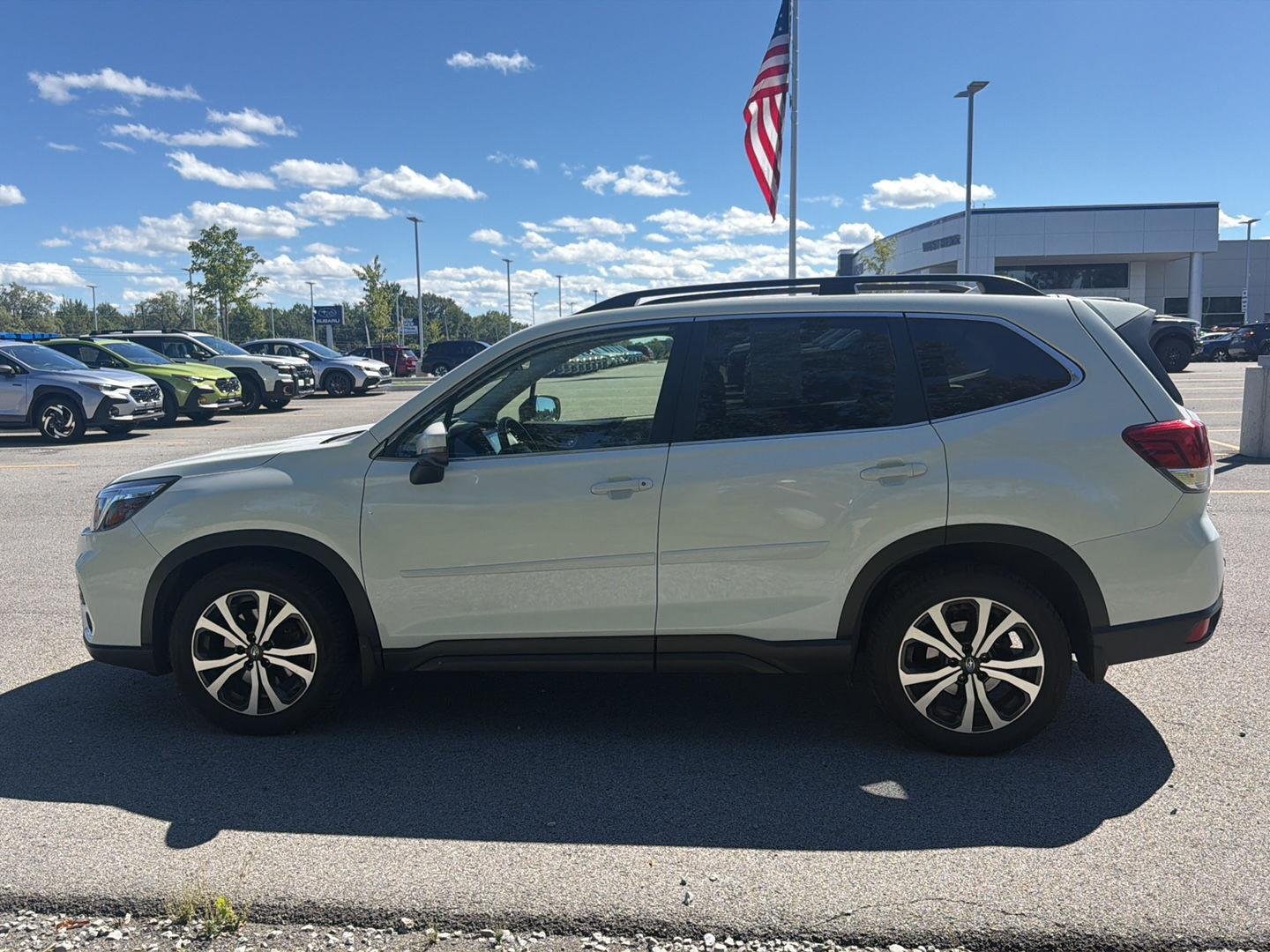 Used 2019 Crystal White Pearl Subaru Limited image 7