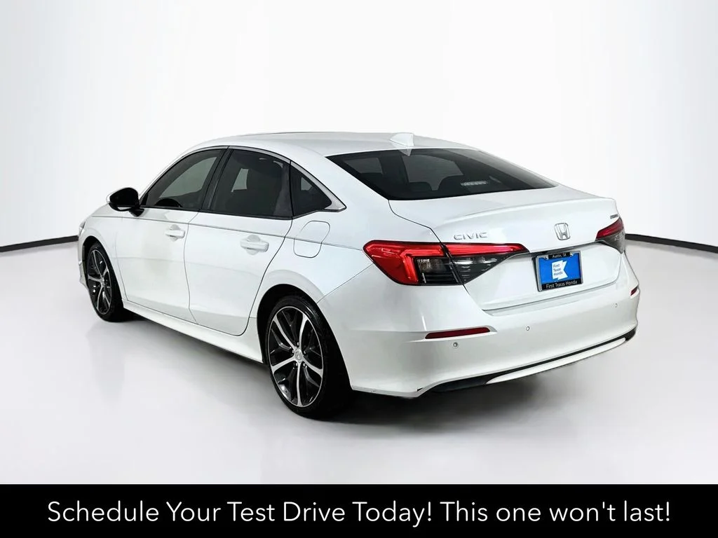 Certified Used 2022 Platinum White Pearl Honda Touring image 6