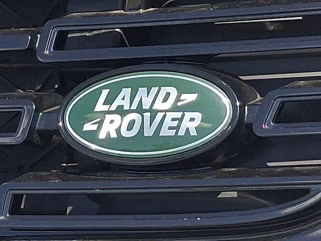Certified Used 2026 Fuji White Land Rover Dynamic SE image 28