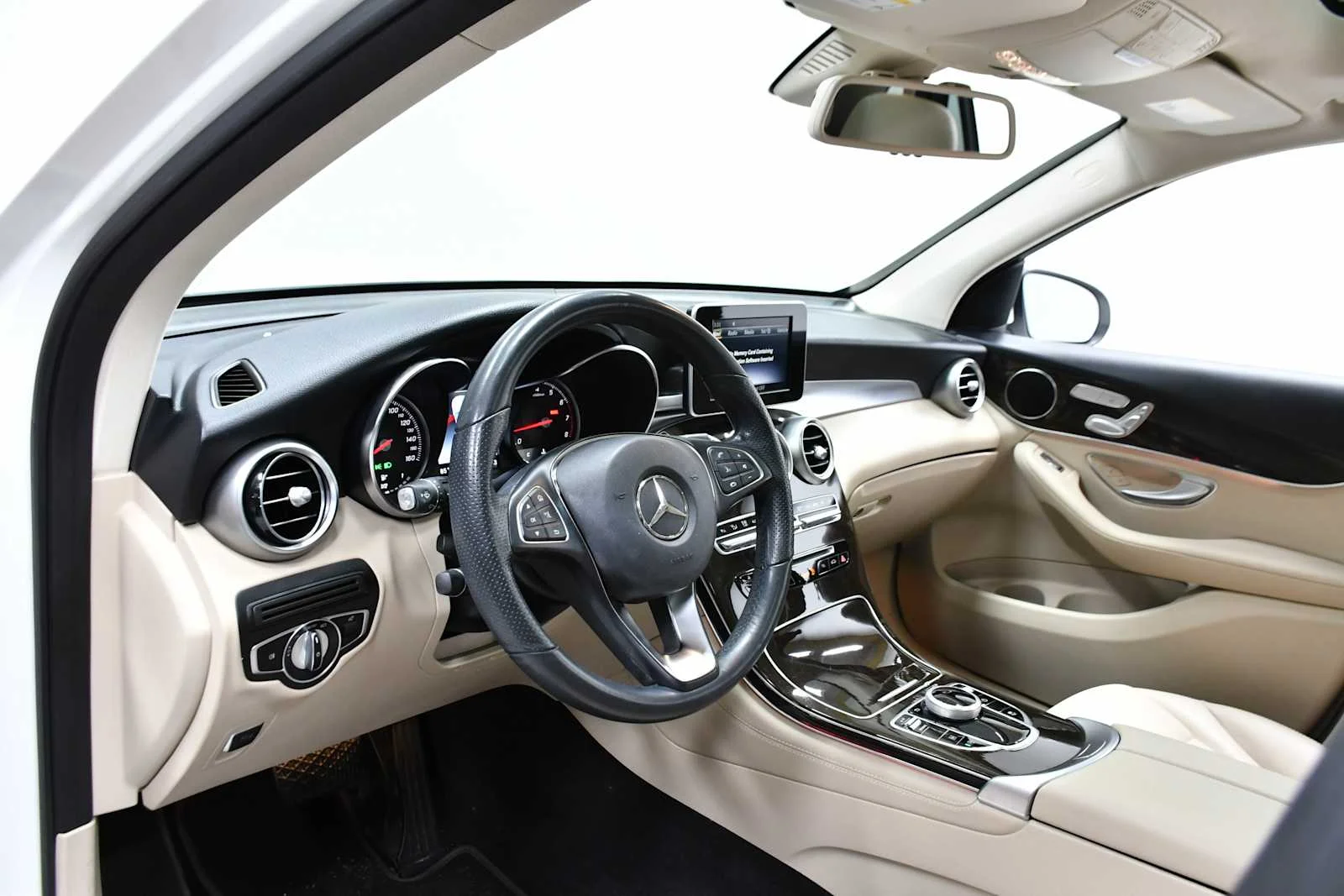 Used 2019 Polar White Mercedes-Benz GLC 300 image 16