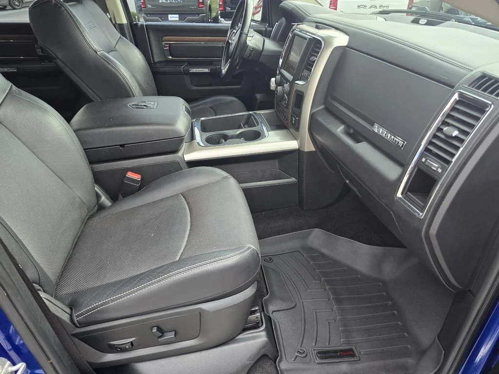 Used 2017 Blue Streak Pearlcoat Ram Laramie image 21