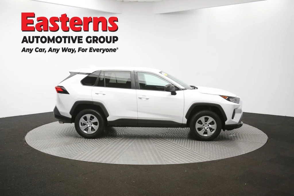 Used 2022 White Toyota LE image 43