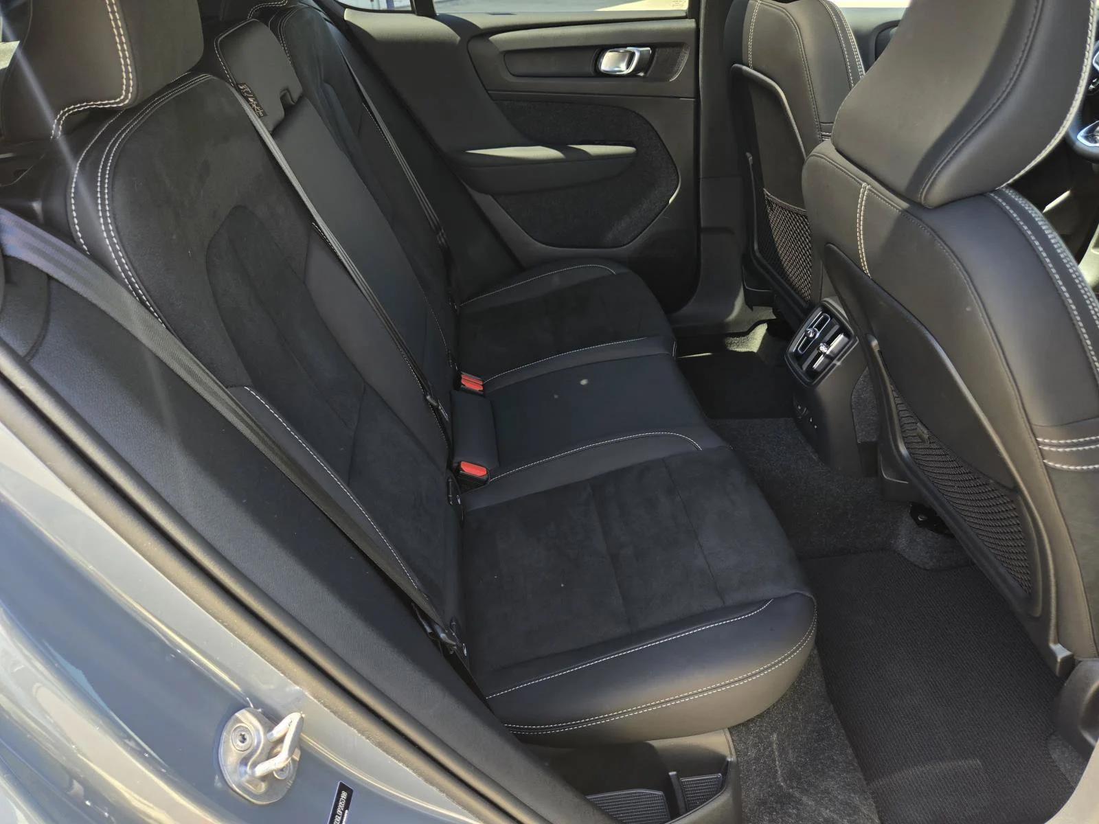 Used 2023 Thunder Gray Metallic Volvo Plus image 38