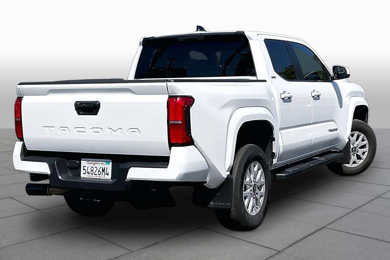 Used 2026 Ice Cap Toyota SR5 image 11