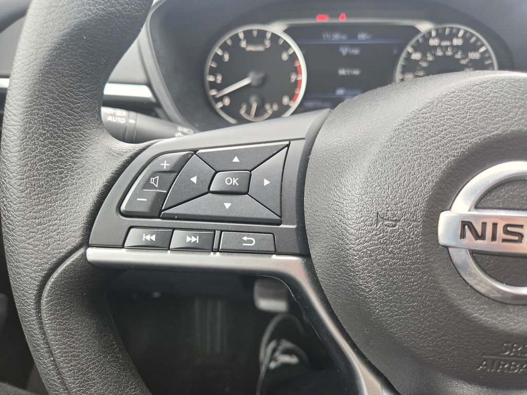 Used 2022 Blue Nissan 2.5 SV image 21