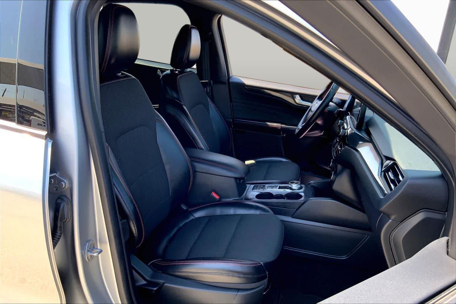 2024 Ford Escape ST-Line - Photo 9