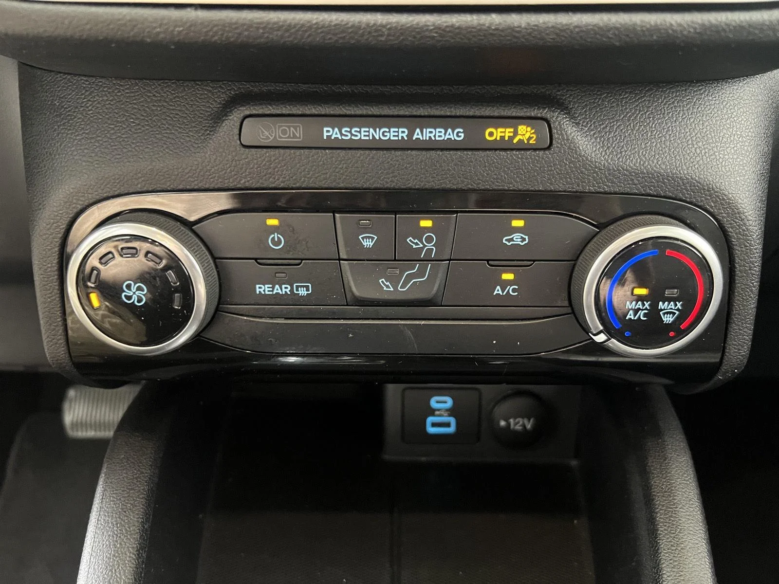 Used 2022 Carbonized Gray Ford SE image 20