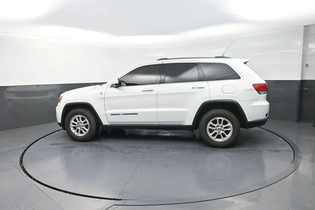 Used 2019 White Jeep Laredo E image 49