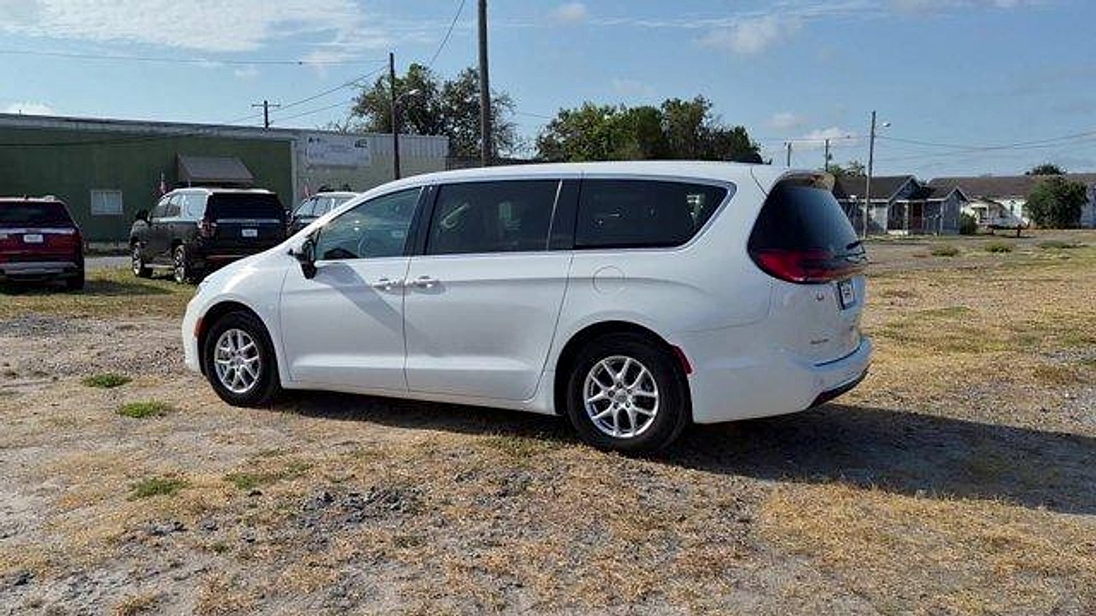 Used 2023 Bright White Clearcoat Chrysler Touring L image 6