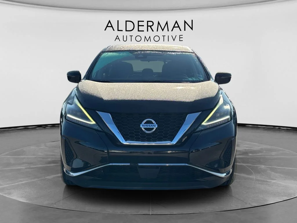 Used 2020 Black Nissan S image 5