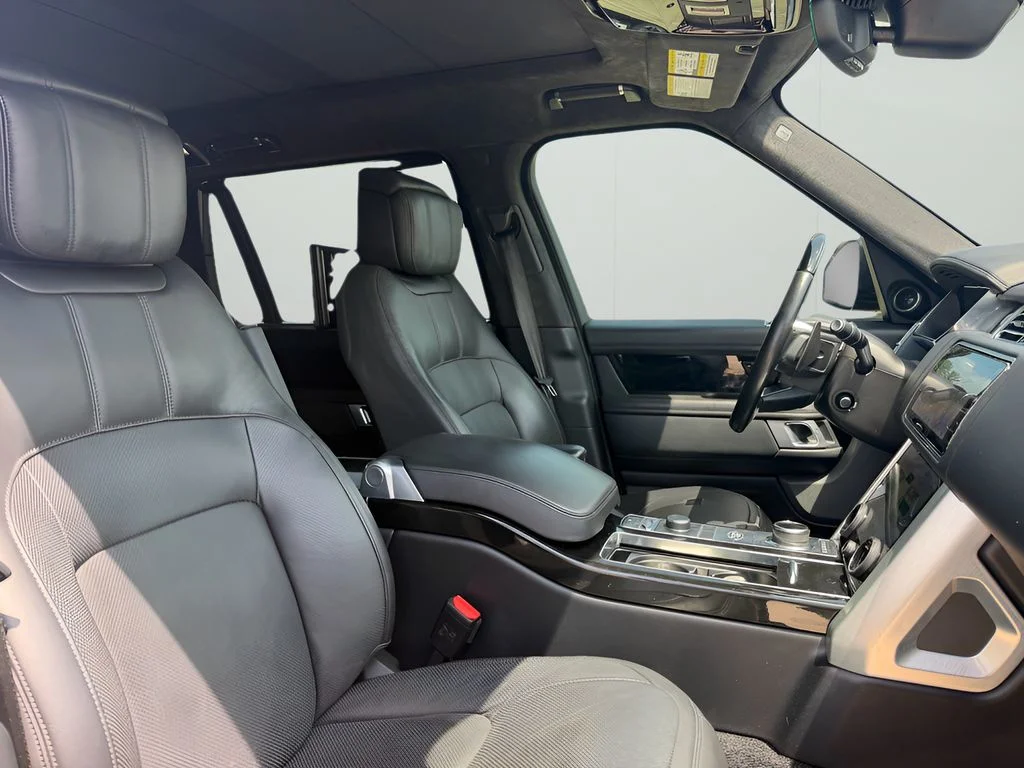 Used 2020 Santorini Black Metallic Land Rover Supercharged image 9