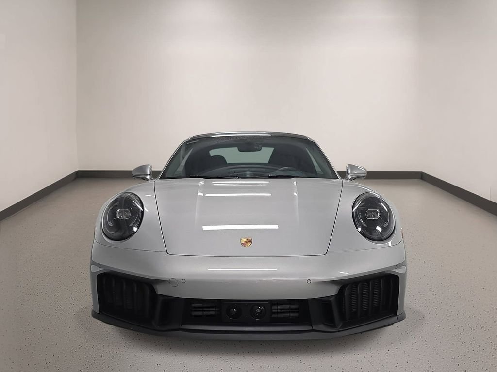 Certified Used 2025  Porsche Carrera 4 GTS image 9