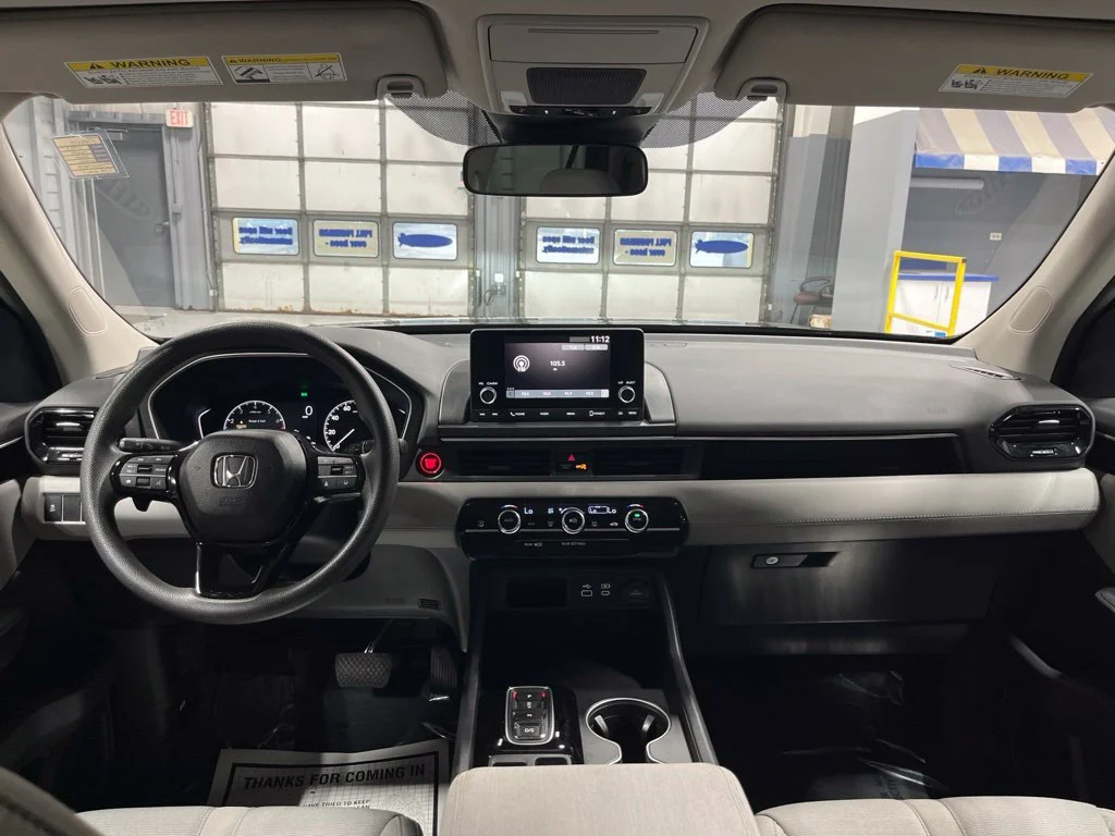 2023 Honda Pilot LX - Photo 26