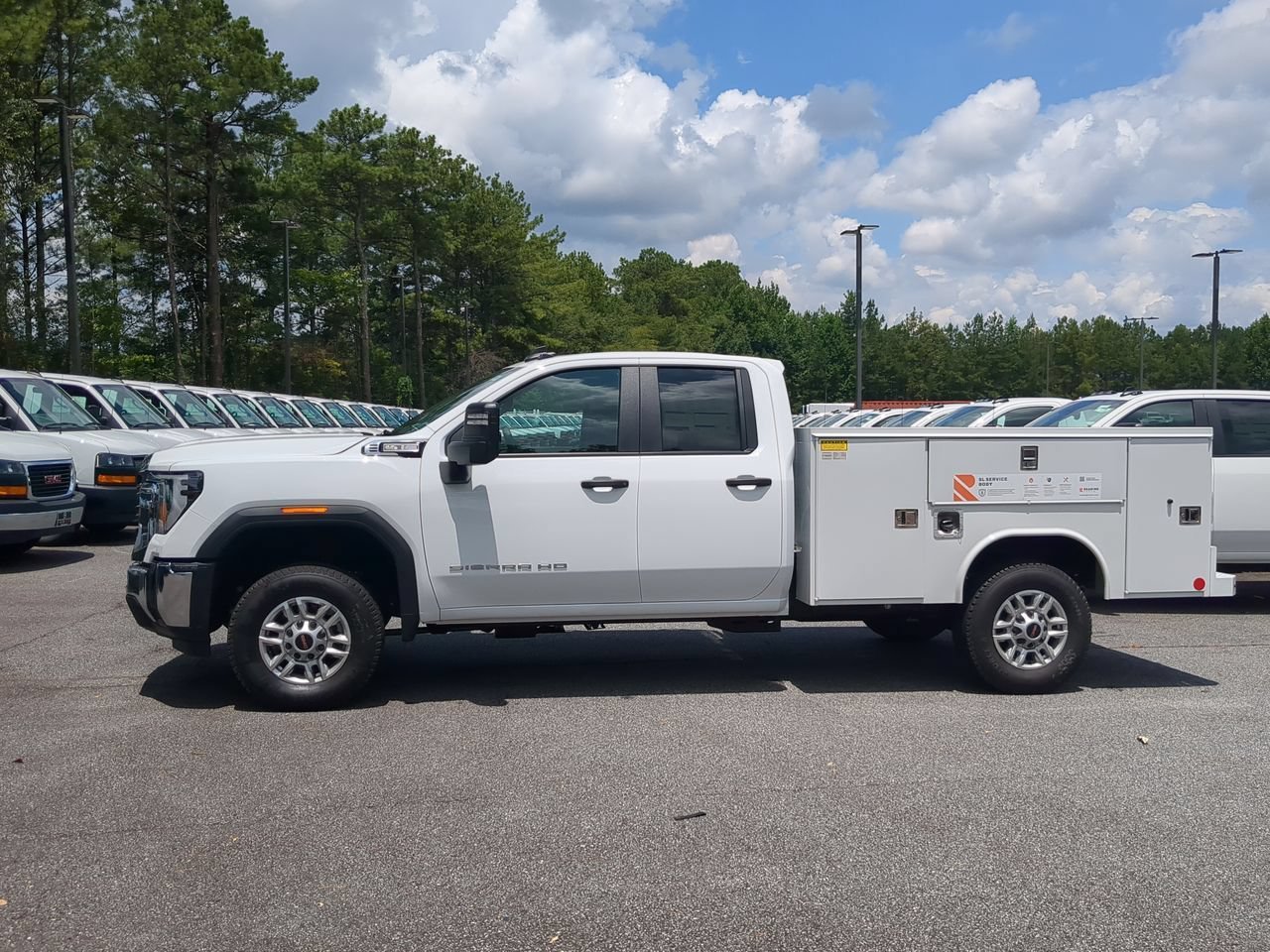 New 2026 Summit White GMC Pro image 5
