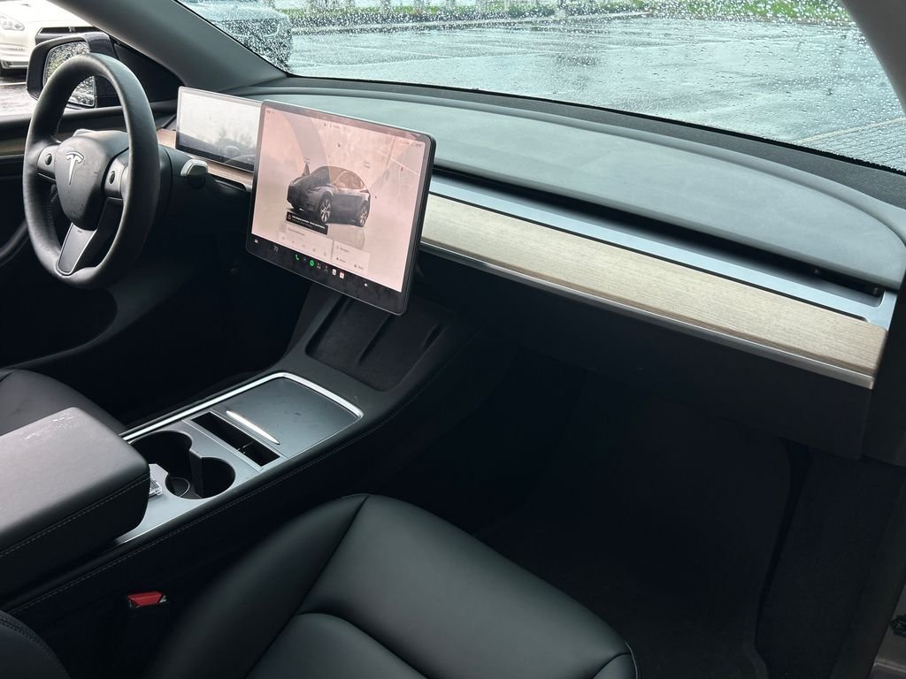 Used 2023  Tesla Long Range image 22